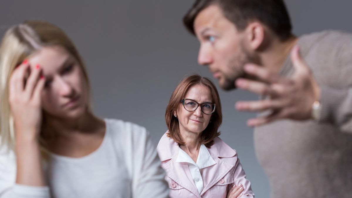 Pět typů narcistických rodičů: Může to být váš rodič nebo partner. Jak se chovají a co způsobují?